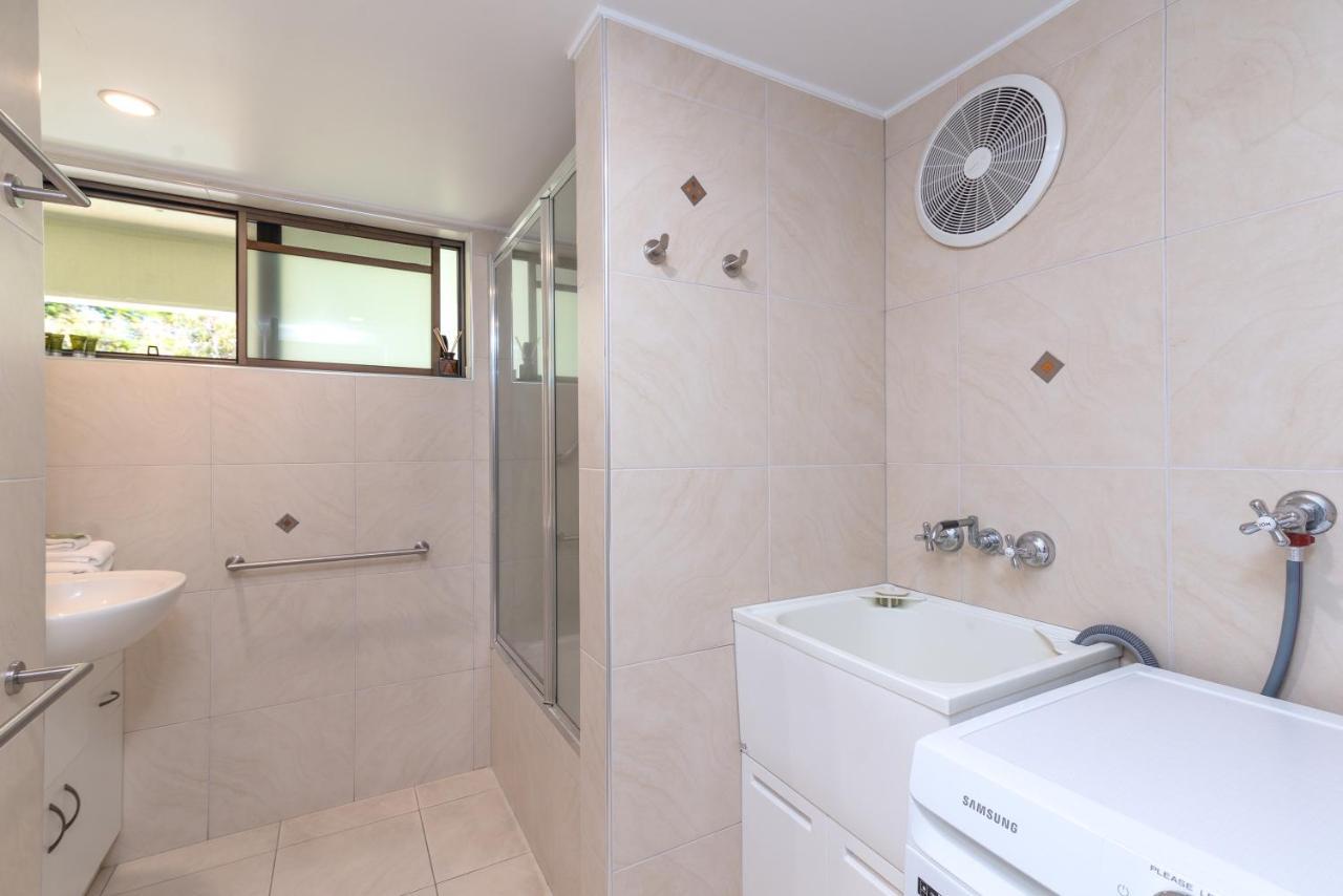 Seascape Holidays - Tropical Reef Apartments Порт Дъглас Екстериор снимка