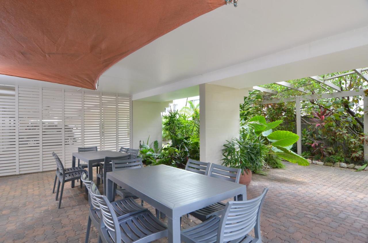 Seascape Holidays - Tropical Reef Apartments Порт Дъглас Екстериор снимка