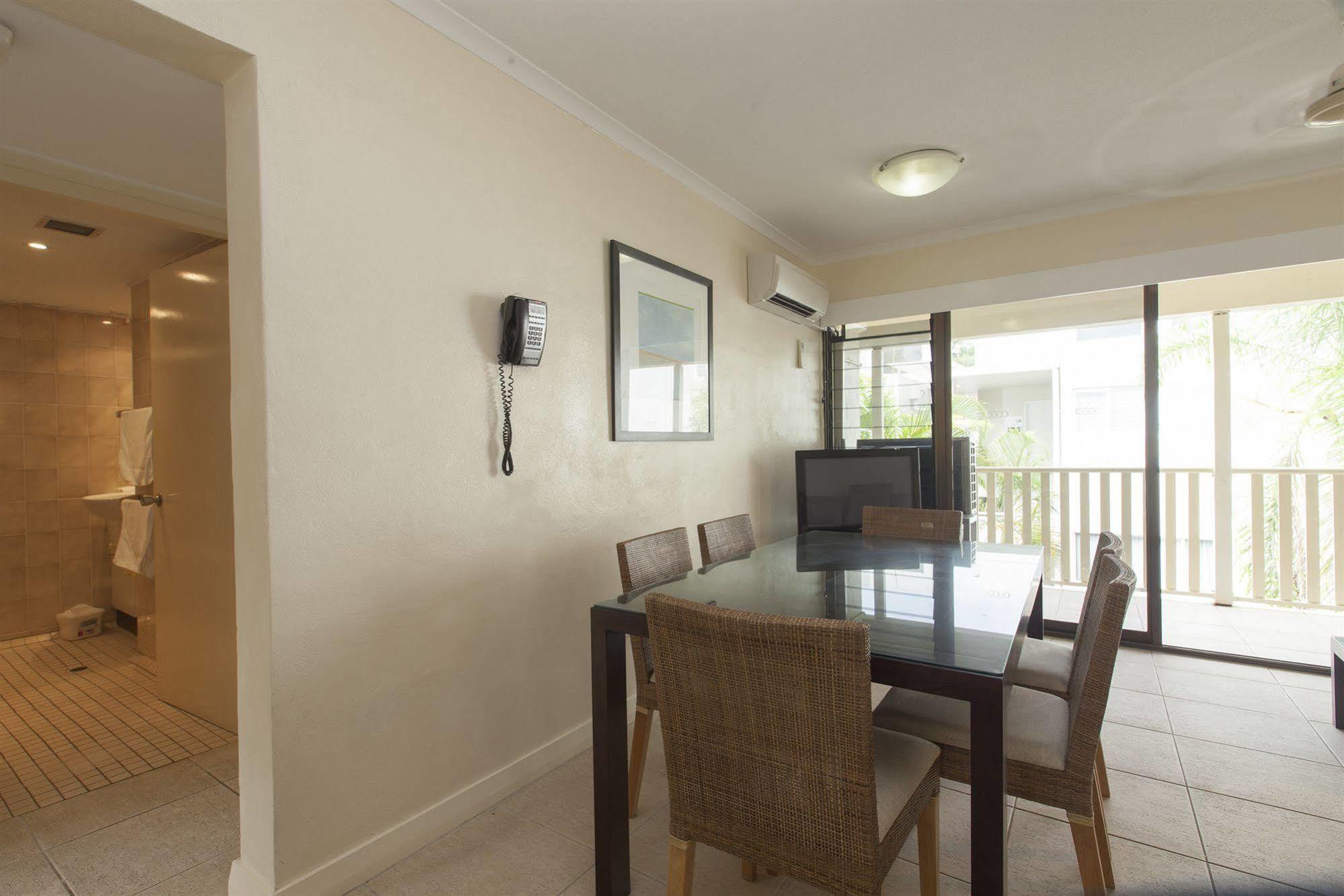 Seascape Holidays - Tropical Reef Apartments Порт Дъглас Екстериор снимка