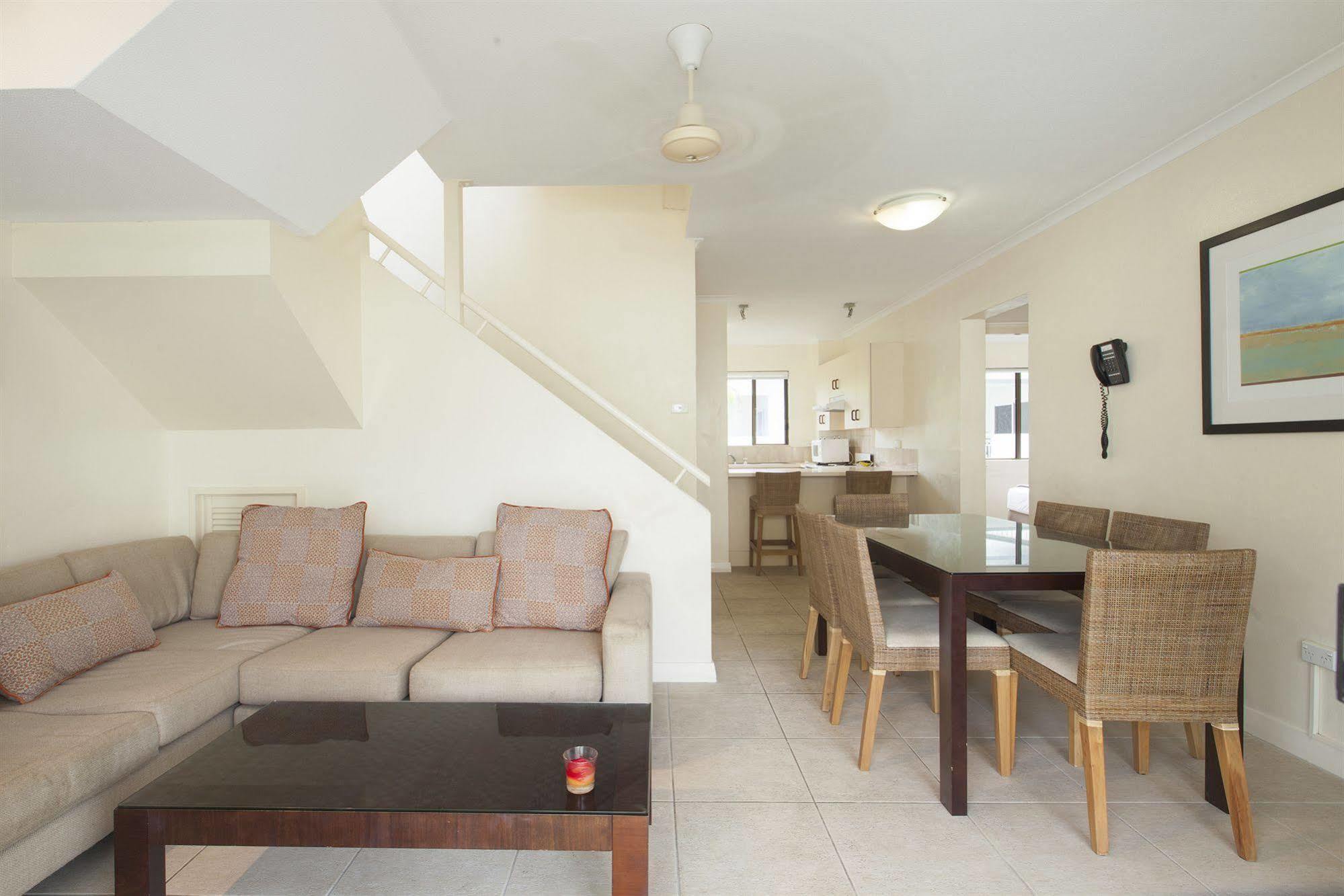 Seascape Holidays - Tropical Reef Apartments Порт Дъглас Екстериор снимка