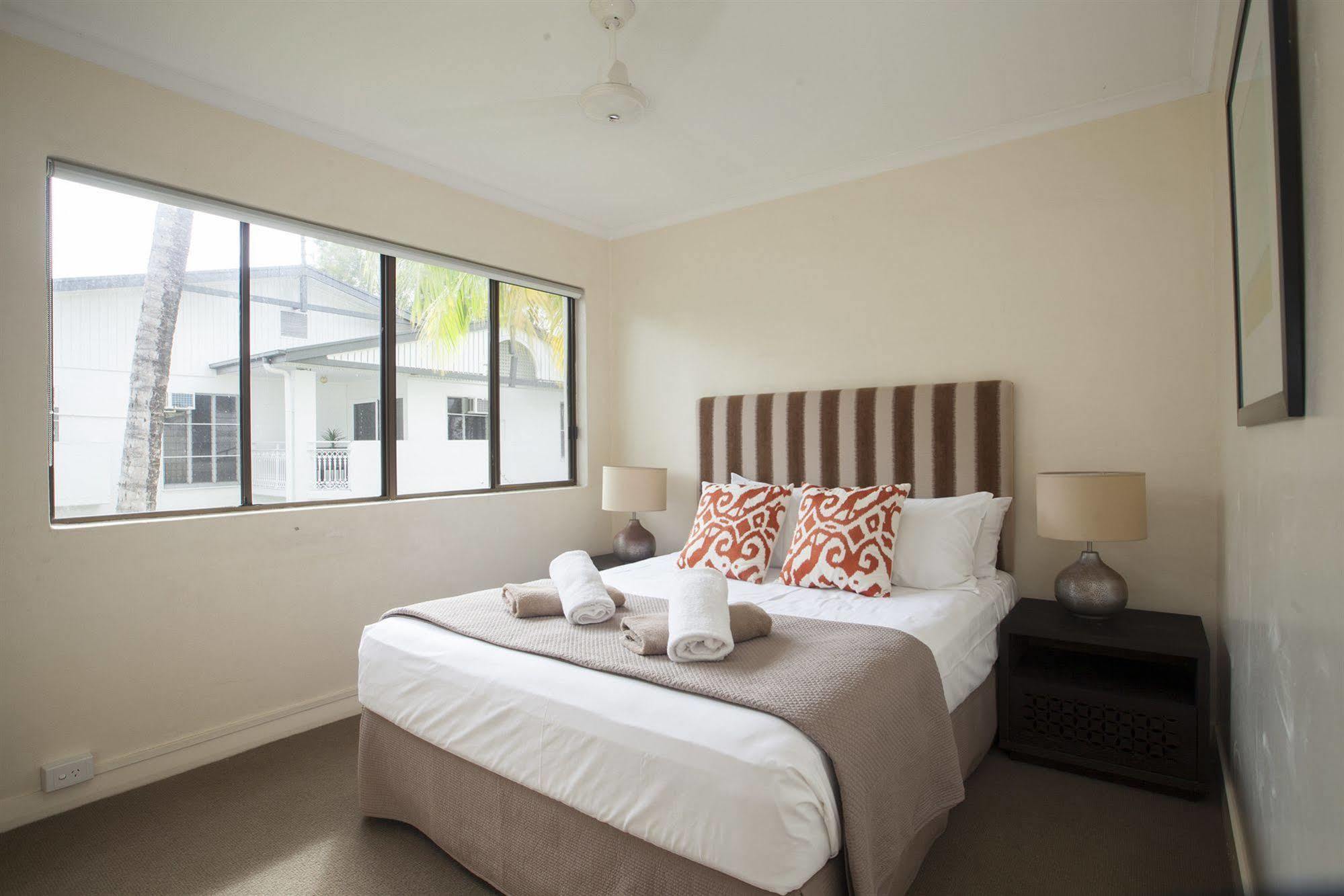 Seascape Holidays - Tropical Reef Apartments Порт Дъглас Екстериор снимка